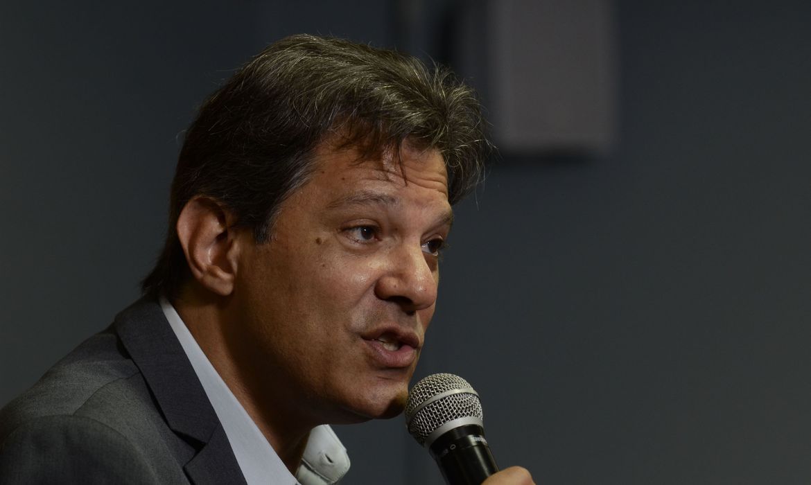 Após conversa com Lula, Haddad aceita ser candidato a presidente em 2022