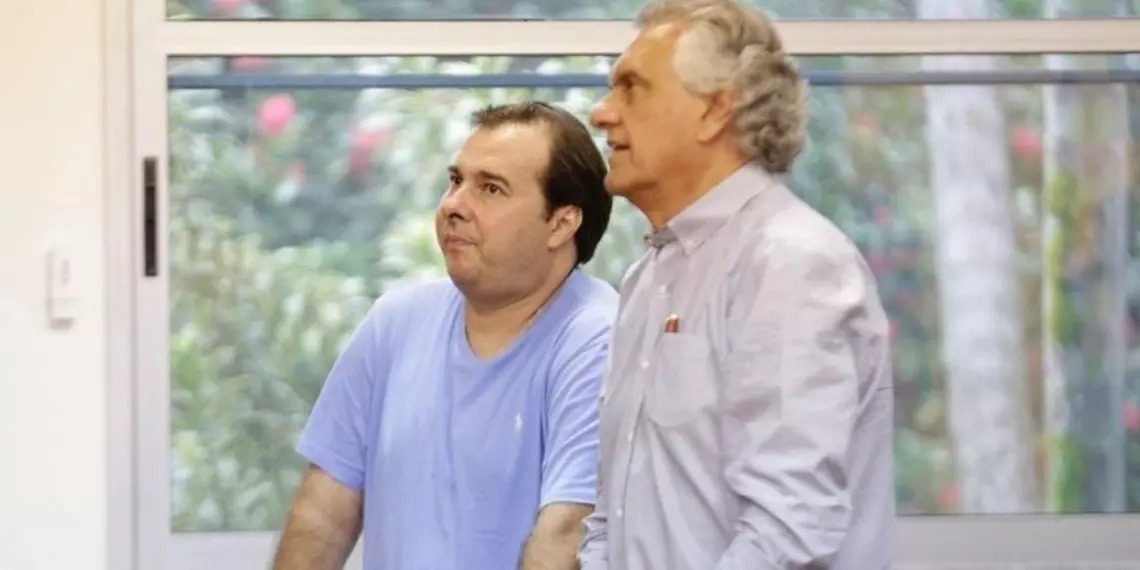Governador diz que ataque de Maia ao DEM é passível de “internação hospitalar”