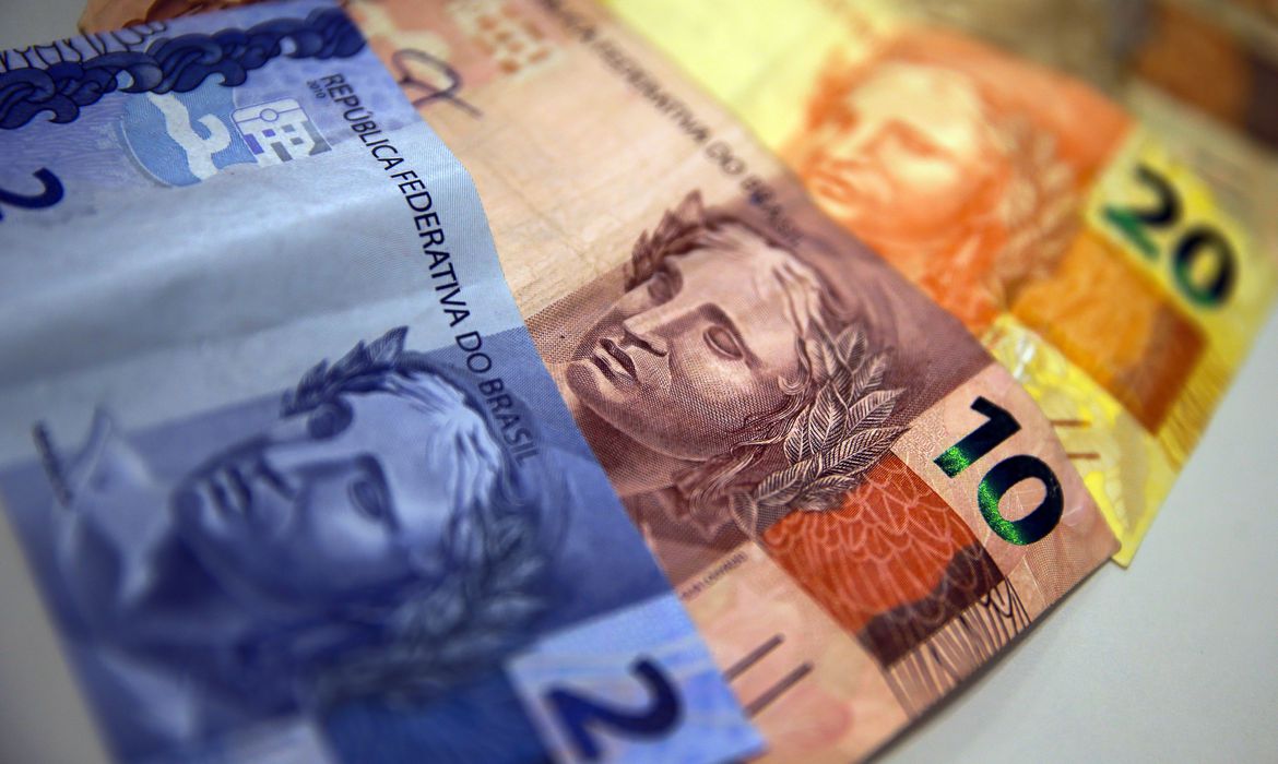 IBGE: inflação oficial desacelera para 0,25% em janeiro