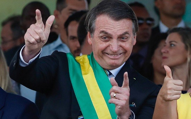 Bolsonaro diz que “povo tá vibrando” com o novo decreto sobre armas