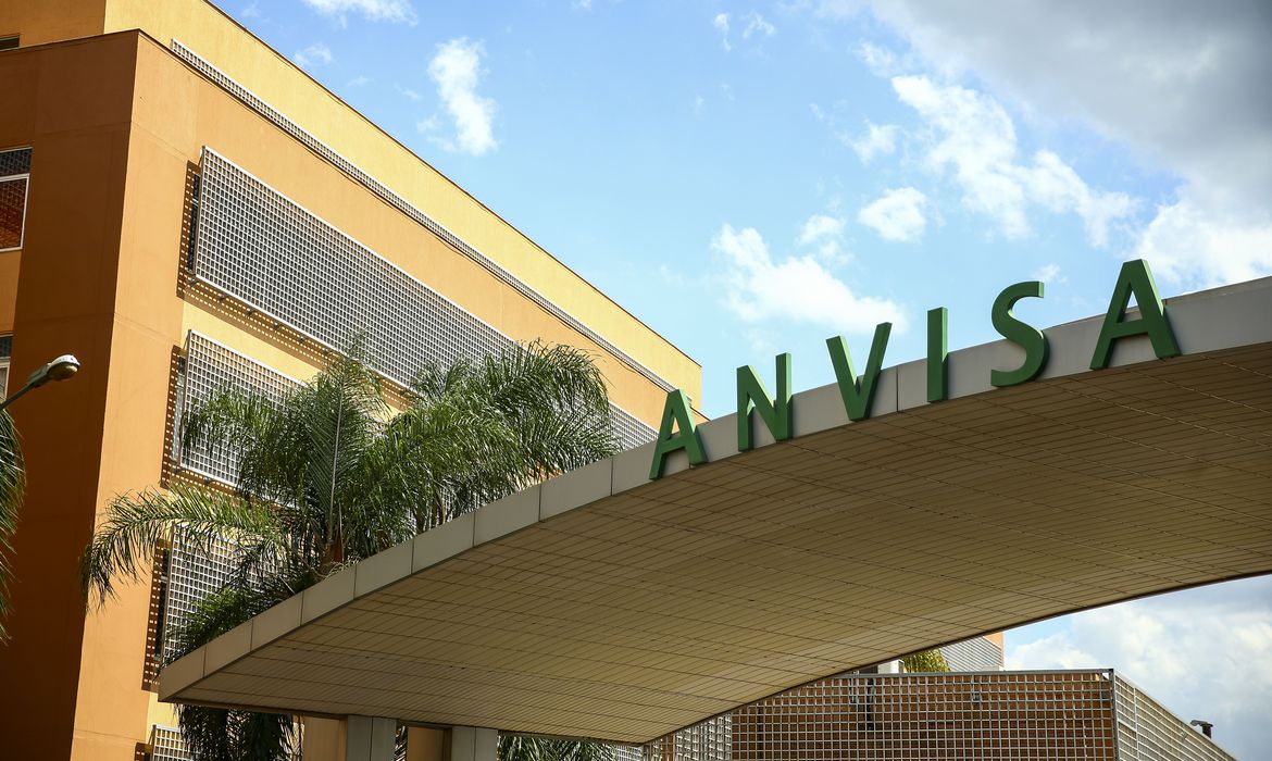 Após decisão do STF, Anvisa pede ‘prazo justo’ de análise para vacinas