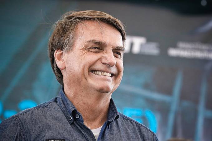Bolsonaro seria reeleito com ao menos 7 pontos de vantagem contra Lula