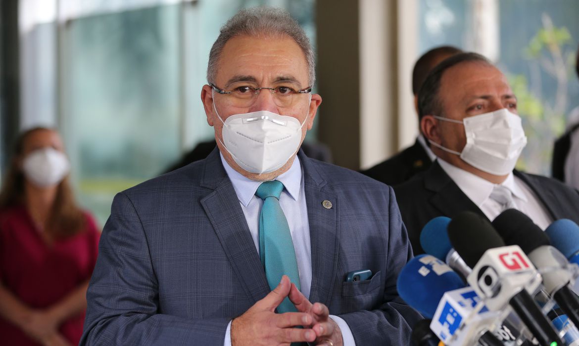 Queiroga defende políticas de distanciamento social para reduzir morte por covid