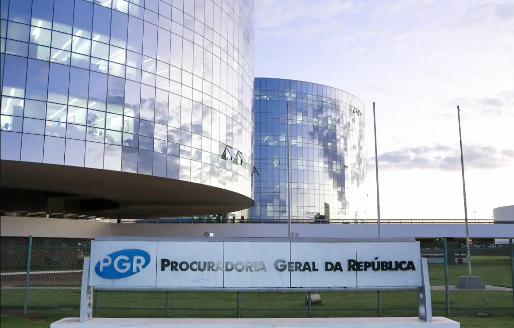 PGR entrega parecer ao STF e plenário já pode julgar caso de Lula