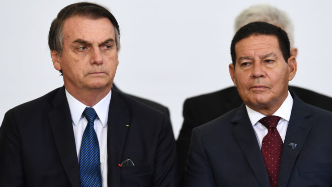 MP pede ao TCU para trocar Bolsonaro por Mourão na gestão da crise da covid-19