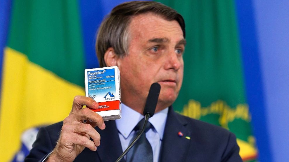 'Não pode falar nada', reclama Bolsonaro sobre tratamentos fora da bula