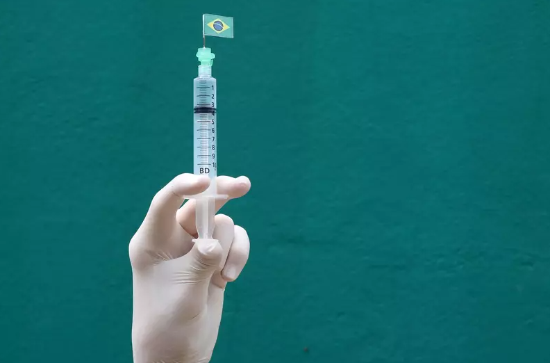 Versamune: governo federal protocola pedido de testes de nova vacina brasileira