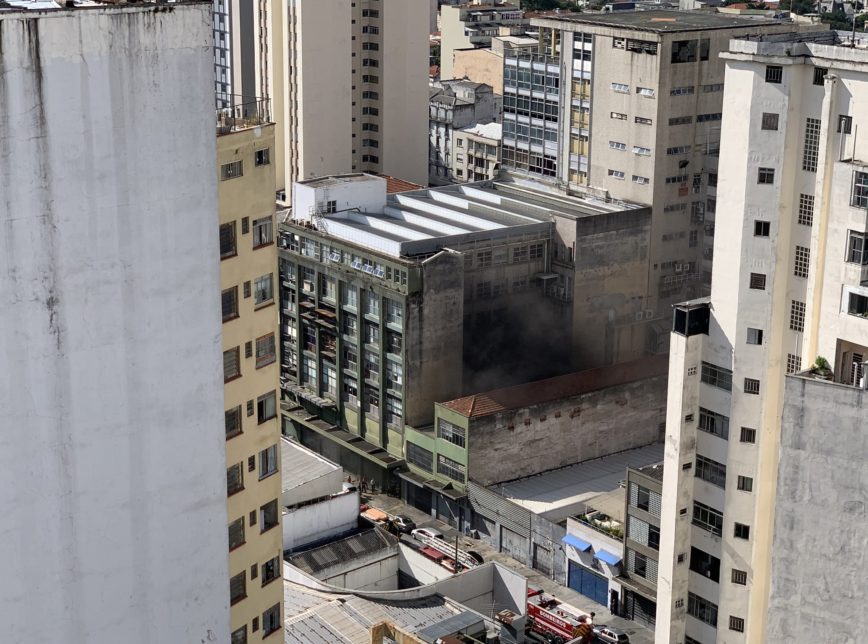 Incêndio atinge prédio do jornal Folha de S. Paulo
