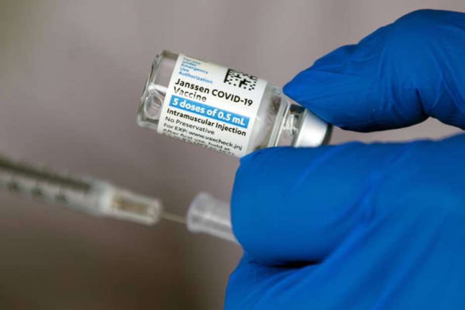 Erro em fábrica causa perda de 15 milhões de vacinas da Janssen