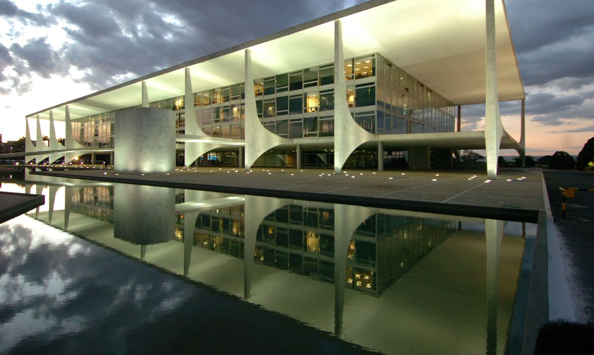 Palácio do Planalto já registra 460 casos de covid-19 entre servidores