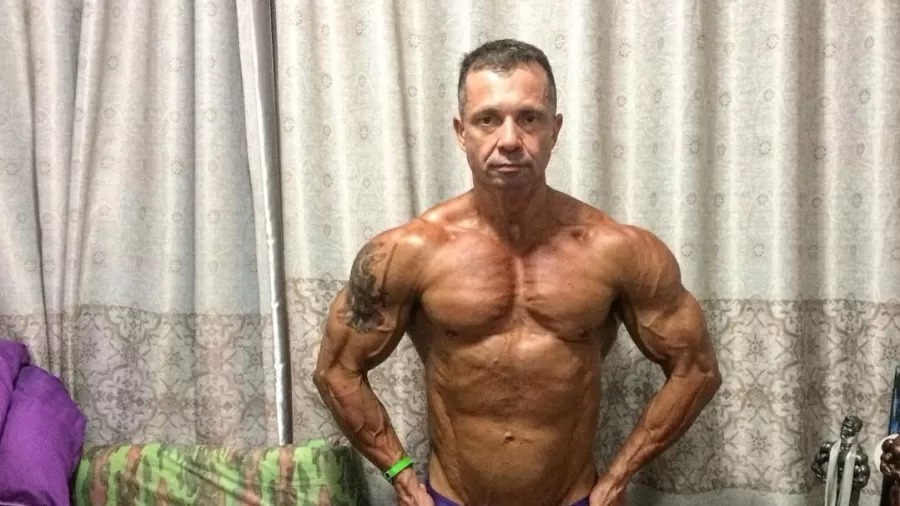 Personal campeão de fisiculturismo morre de covid-19