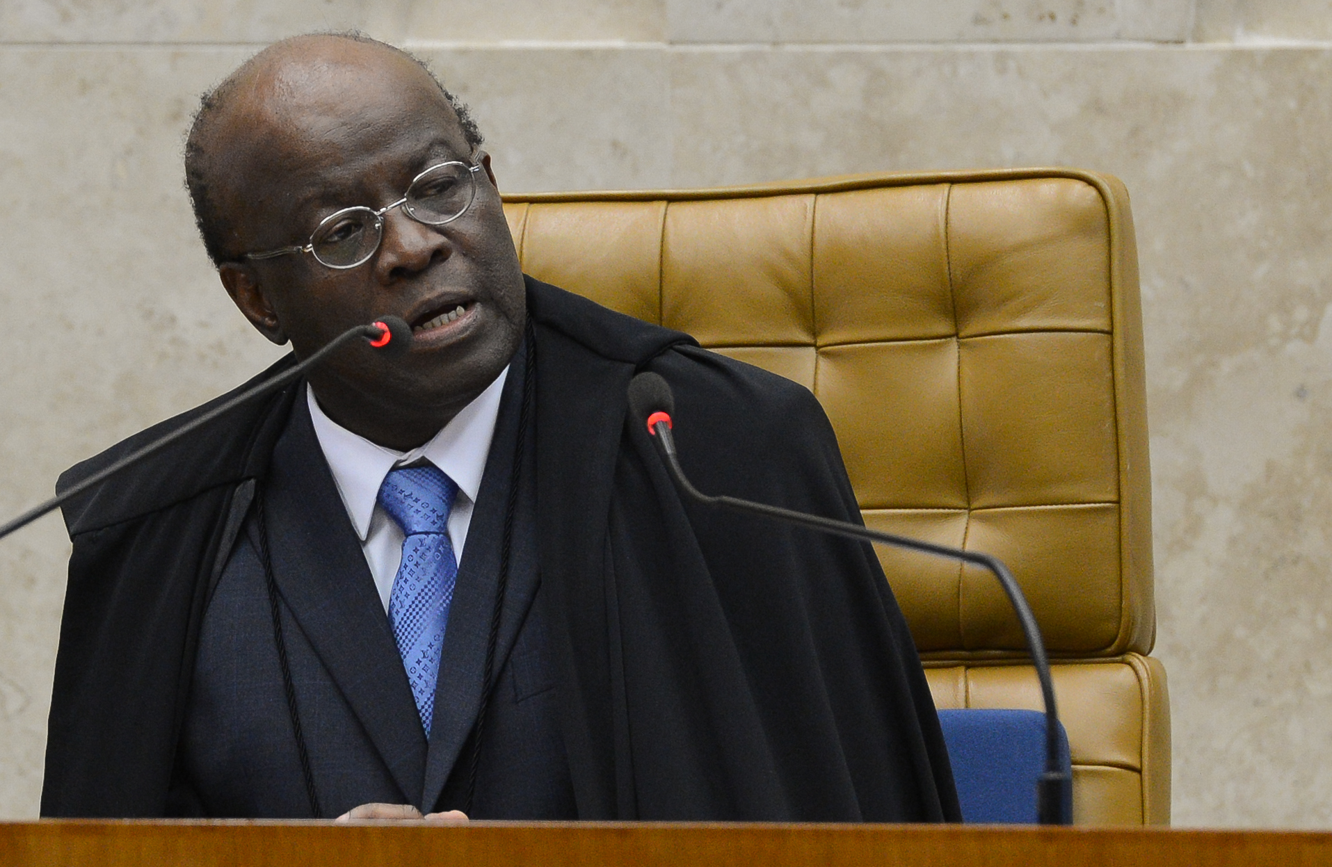 Ex-ministro do STF articula oposição para tirar Bolsonaro do poder em 2022