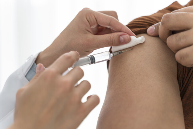 Anvisa autoriza testes da vacina Medicago/GSK no Brasil