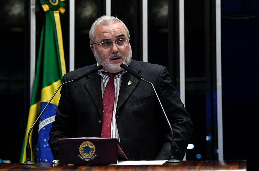 Senador do PT-RN é contra proposta de educação como atividade essencial