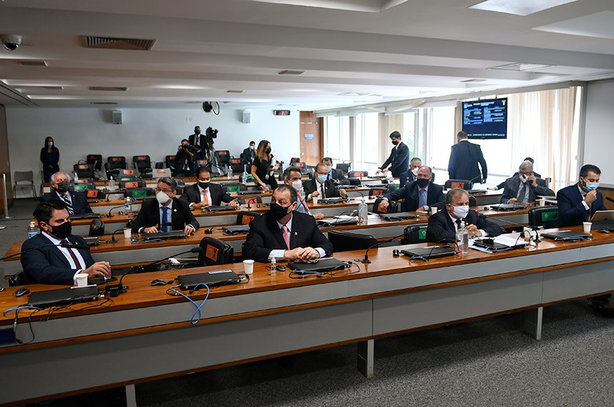CPI Covid: Renan Calheiros é escolhido relator após impasse na Justiça
