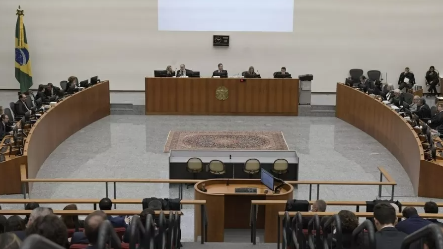 STJ vai gastar R$ 42,7 mil na compra de togas