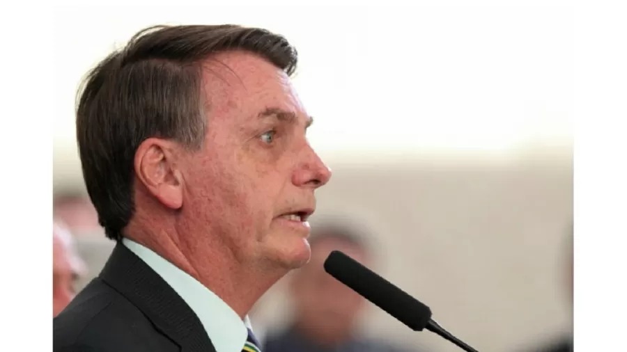 Bolsonaro pede punição a assassino de SC e fala em 'prisão perpétua'