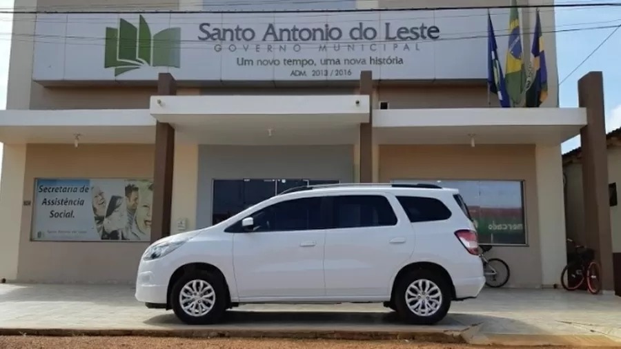 Motorista vai a prostíbulo e atrasa entrega de vacinas da covid