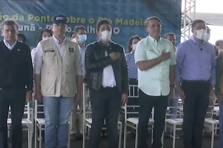Bolsonaro diz que decreto contra medidas restritivas “já está pronto”