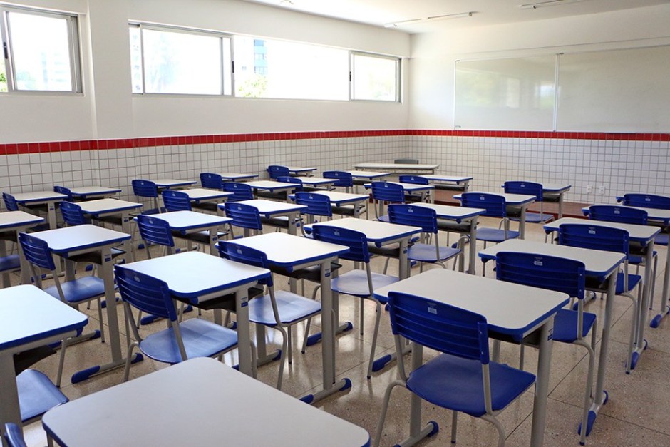 VÍDEO: Alunos de escolas privadas de Natal pedem retomada das aulas