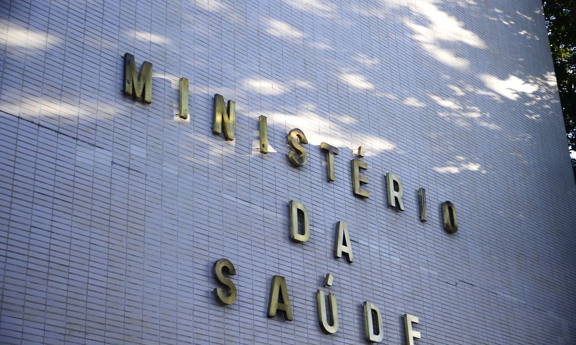 TCU manda Ministério explicar por que apagou nota na qual indicava cloroquina