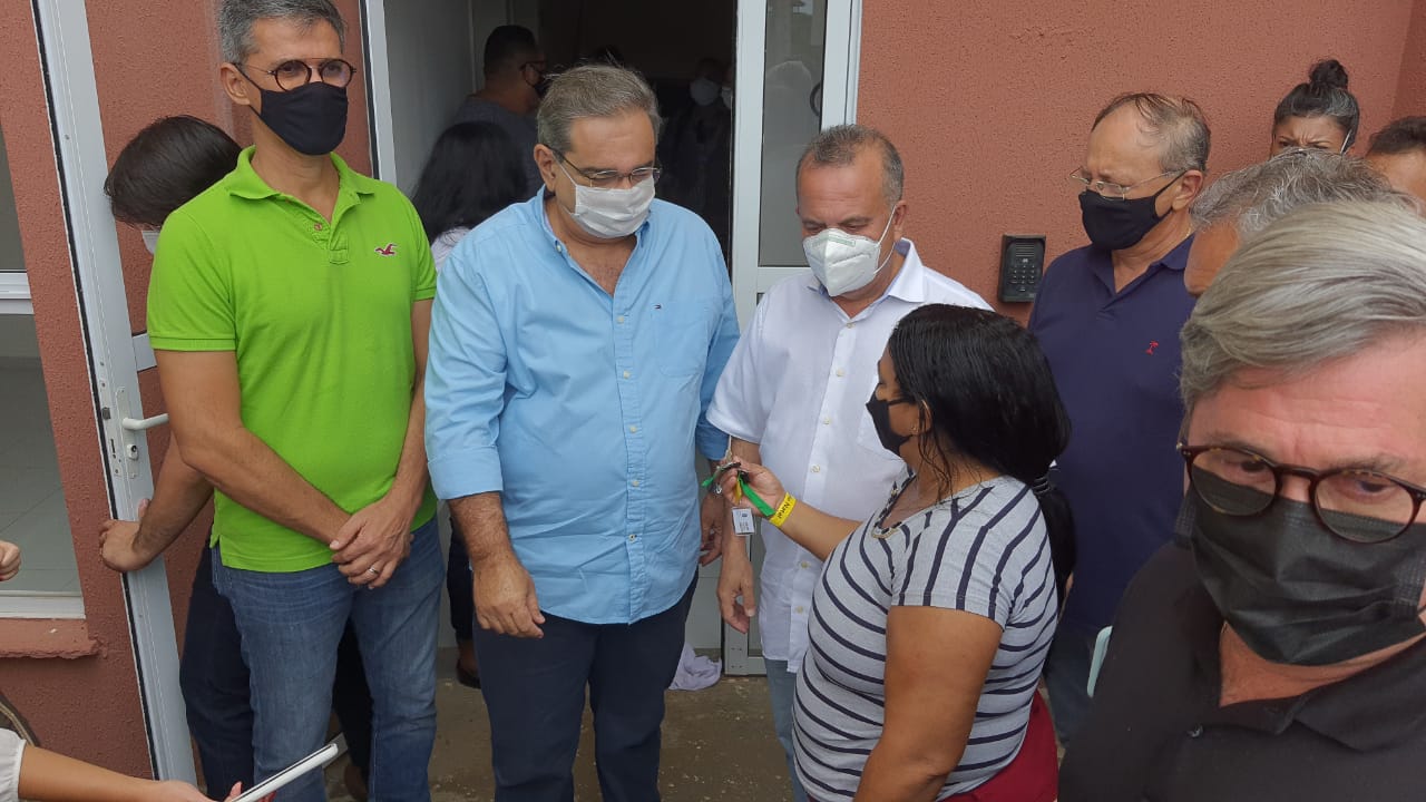 VÍDEO: Ministro Rogério Marinho entrega casas em Natal