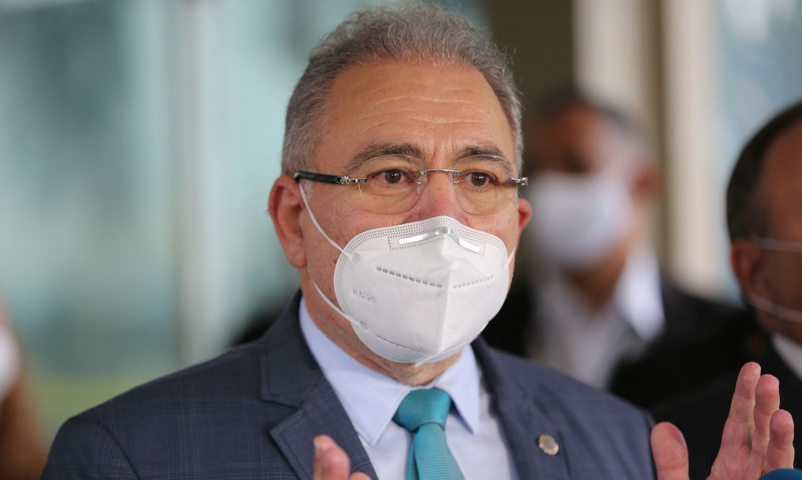 Brasil vacinará toda a população acima de 18 anos até o fim do ano, diz Queiroga