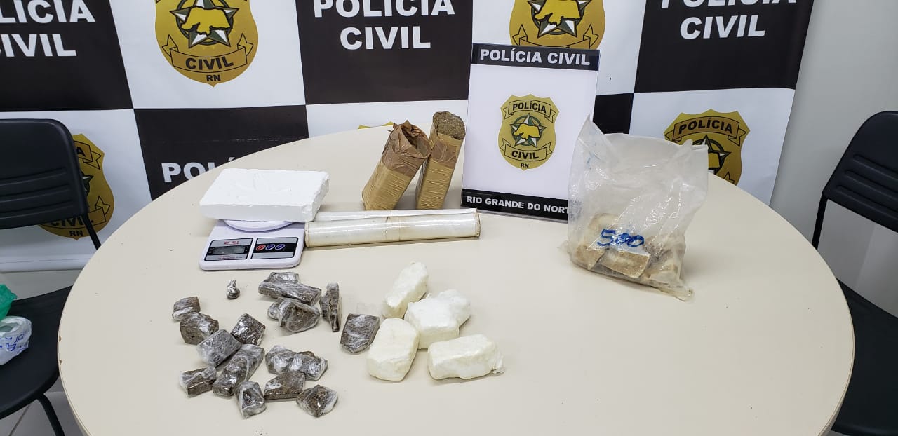 Polícia prende "Galeguinho" com 3 kg de drogas na Grande Natal