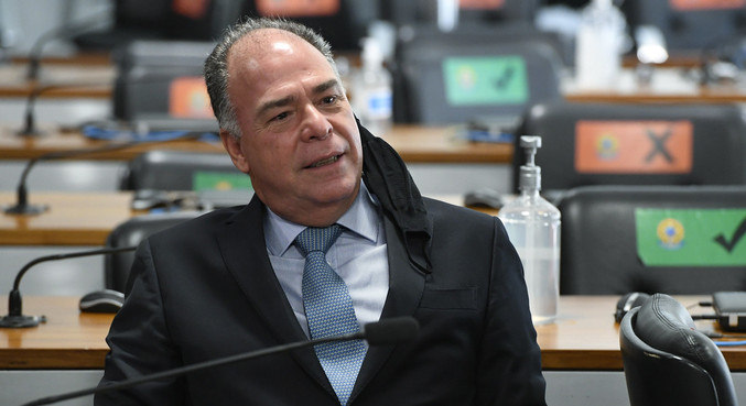 Polícia Federal indicia senador por corrupção