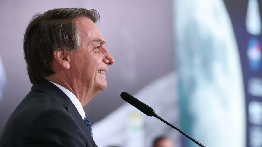 Bolsonaro diz que auxílio emergencial deve ser prorrogado por 2 ou 3 meses