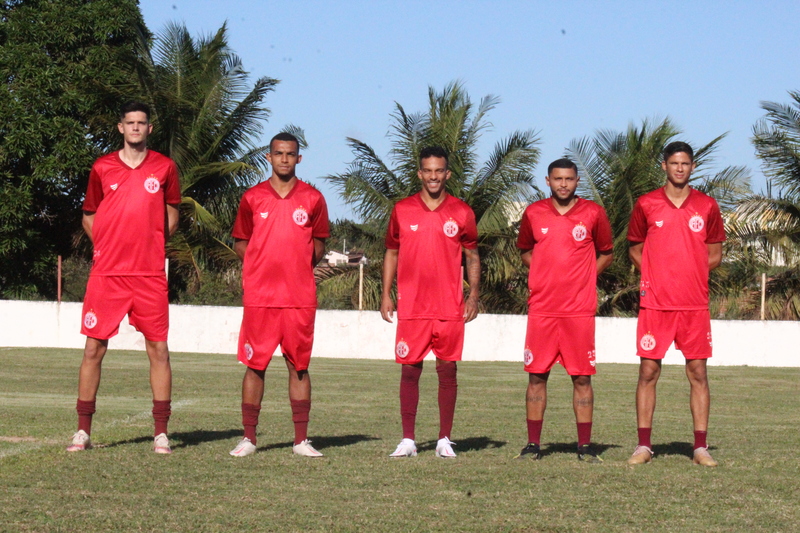 América de Natal apresenta cinco reforços para a temporada