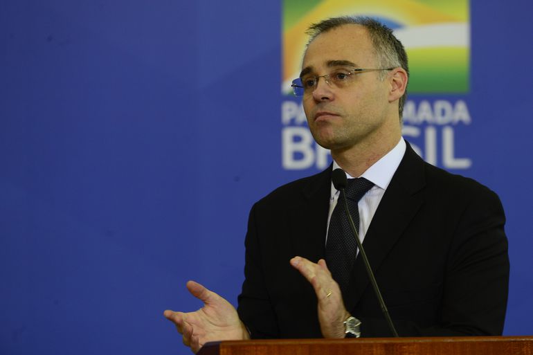 Ministro de Bolsonaro desconversa sobre indicação ao STF