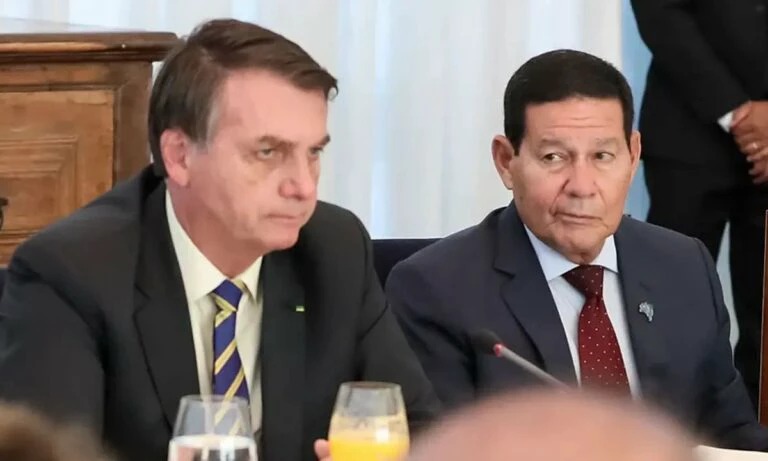 Bolsonaro solta indireta para Mourão: ‘Vice bom é aquele que não aparece’