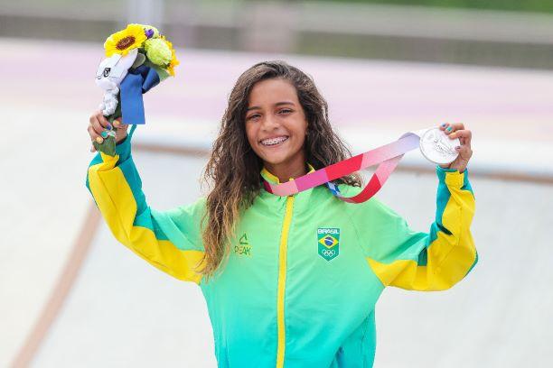 Skate: Rayssa Leal é prata e se torna a medalhista mais nova do Brasil nas olimpíadas