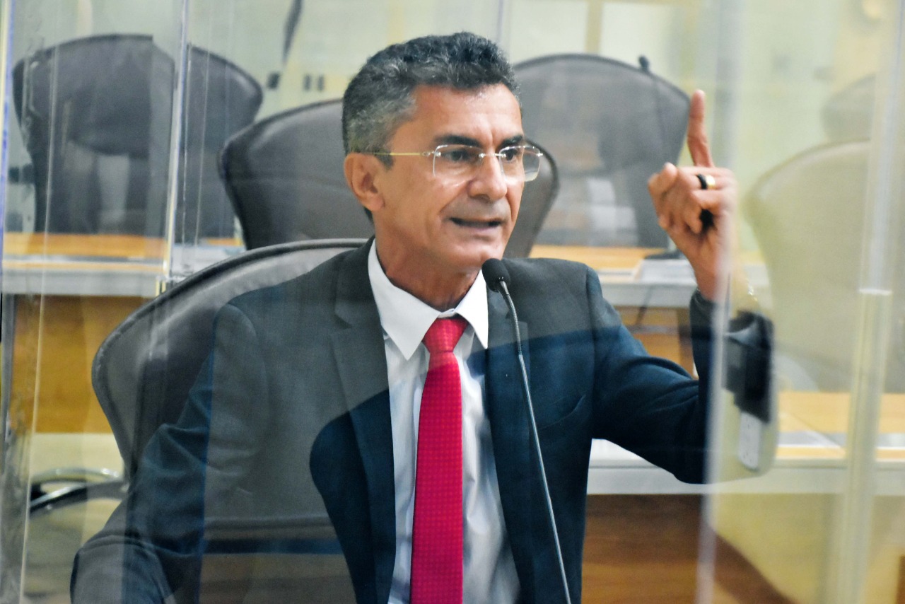 Líder do Governo Fátima se coloca favorável à transmissão da CPI da Covid pela TV