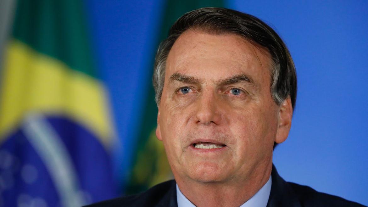 “Repetindo exatamente o que falou José Dirceu”, diz Bolsonaro sobre Barroso; assista
