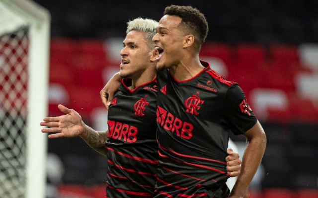 Flamengo fecha venda de atacante para clube da Europa