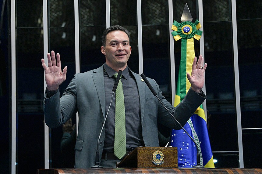 “Quem gosta de vagabundo é vagabundo” diz Styvenson sobre aumento da pena de quem matar policiais