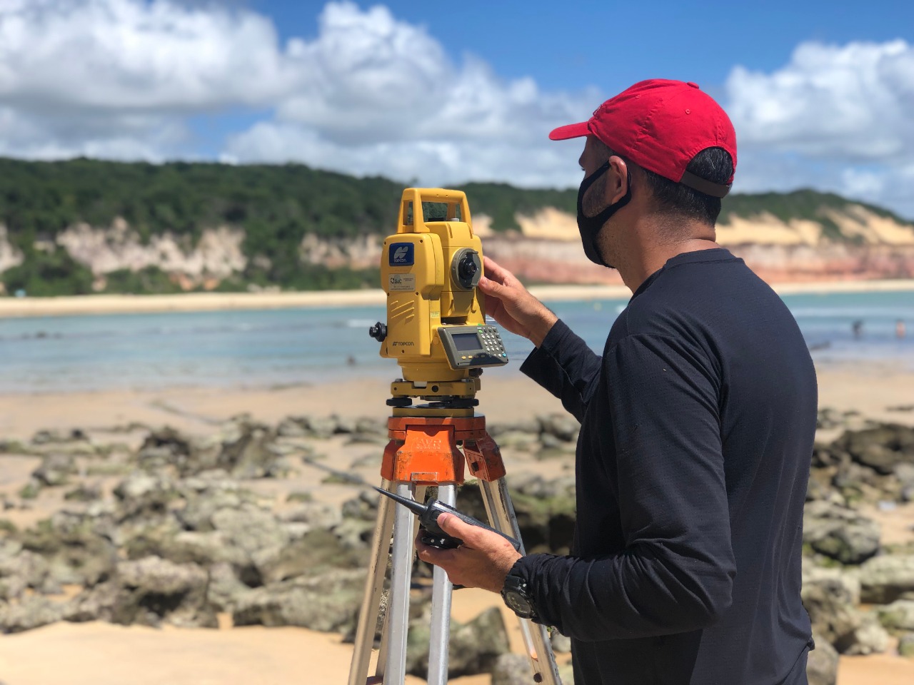 Tibau do Sul apoia diagnóstico das falésias em parceria com UFRN