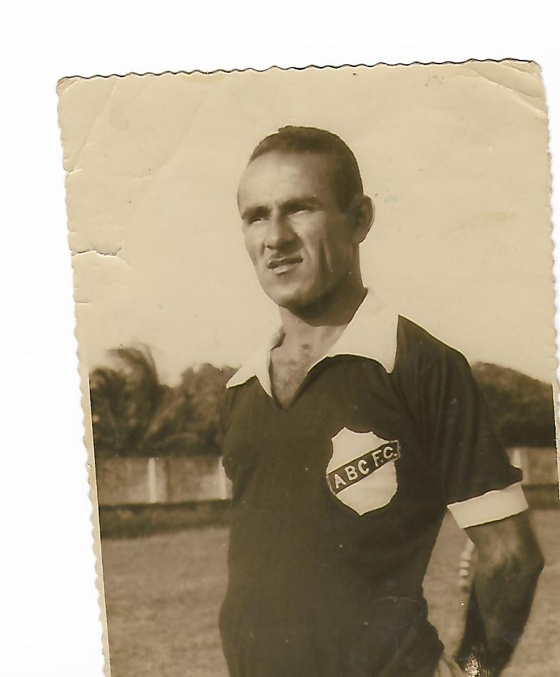 Maior artilheiro da história do ABC, Jorginho, ganha biografia