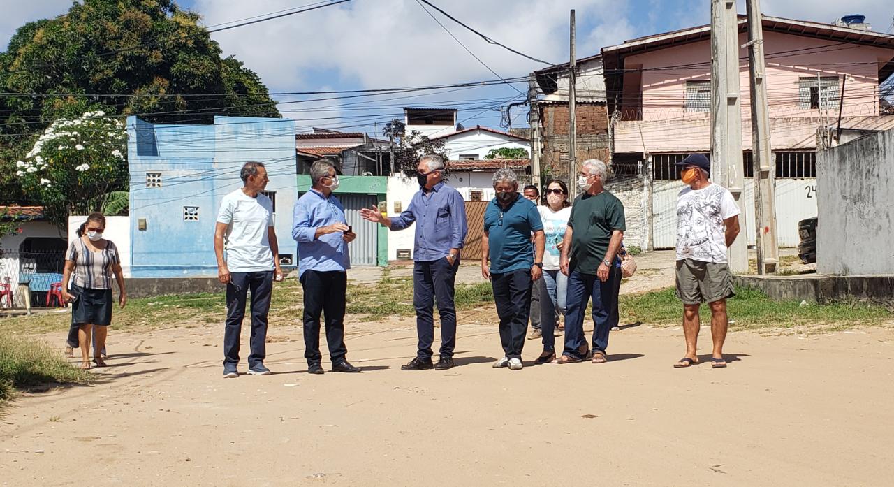 Deputado Girão destinará recursos para pavimentação de vias em Neópolis