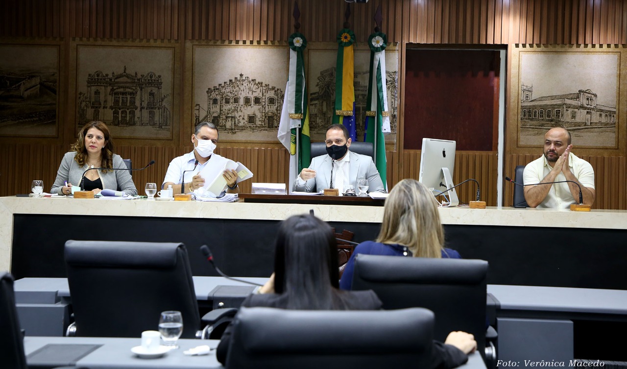 Projeto para socorrer bares e restaurantes é aprovado em comissão na Câmara de Natal