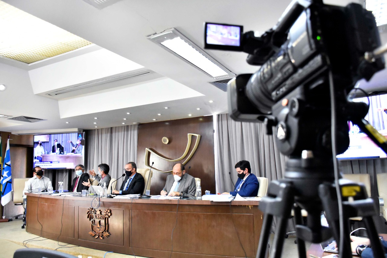 CPI da Covid no RN aprova convocação de deputados de outros Estados; diretora da Lacen vira investigada