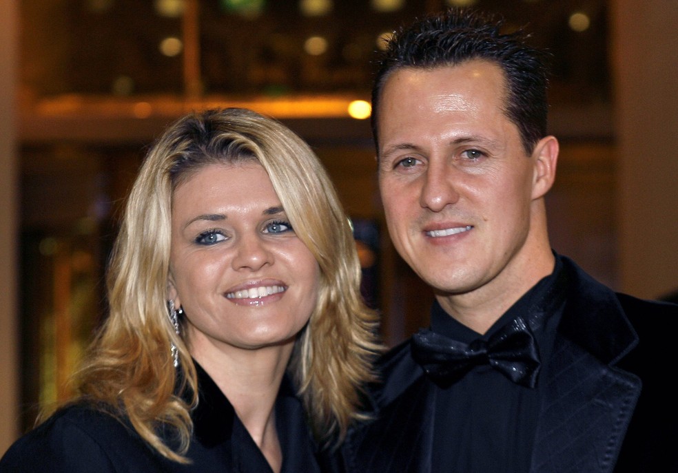 Esposa de Schumacher quebra silêncio e fala sobre condição de heptacampeão