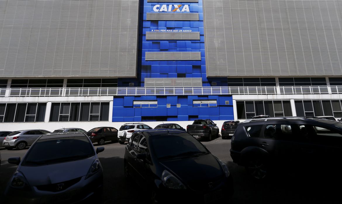 VÍDEO: Roubo de R$ 46 bi na Caixa deixou 500 mil famílias sem casa própria, diz presidente do banco
