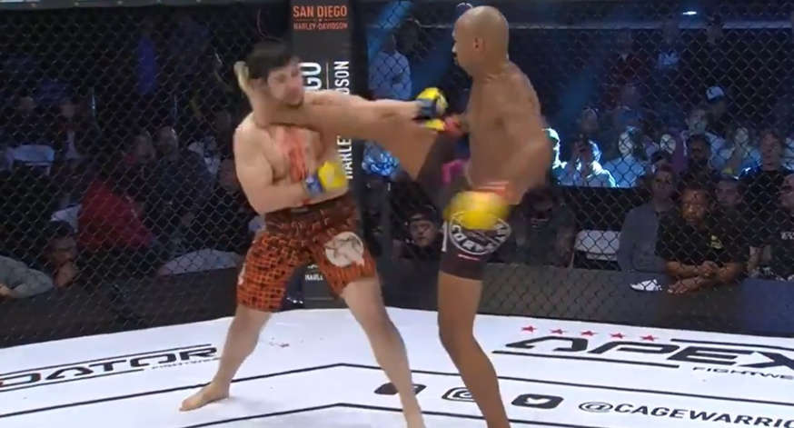 VÍDEO: Lutador surpreende ao nocautear adversário com ‘chute de trivela’ em sua estreia no MMA
