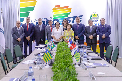 Farra das passagens: Consórcio Nordeste gasta quase R$ 300 mil com viagens de funcionários em 2 anos