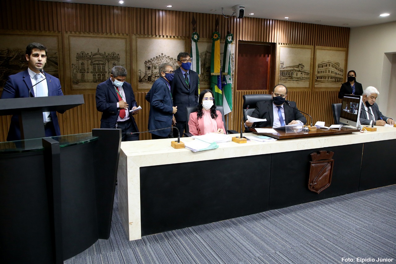 Câmara aprova projeto que veda a contratação de servidores condenados por crime sexual