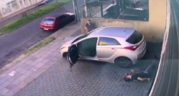 VÍDEO: PM é preso após atirar e matar colega durante tentativa de assalto