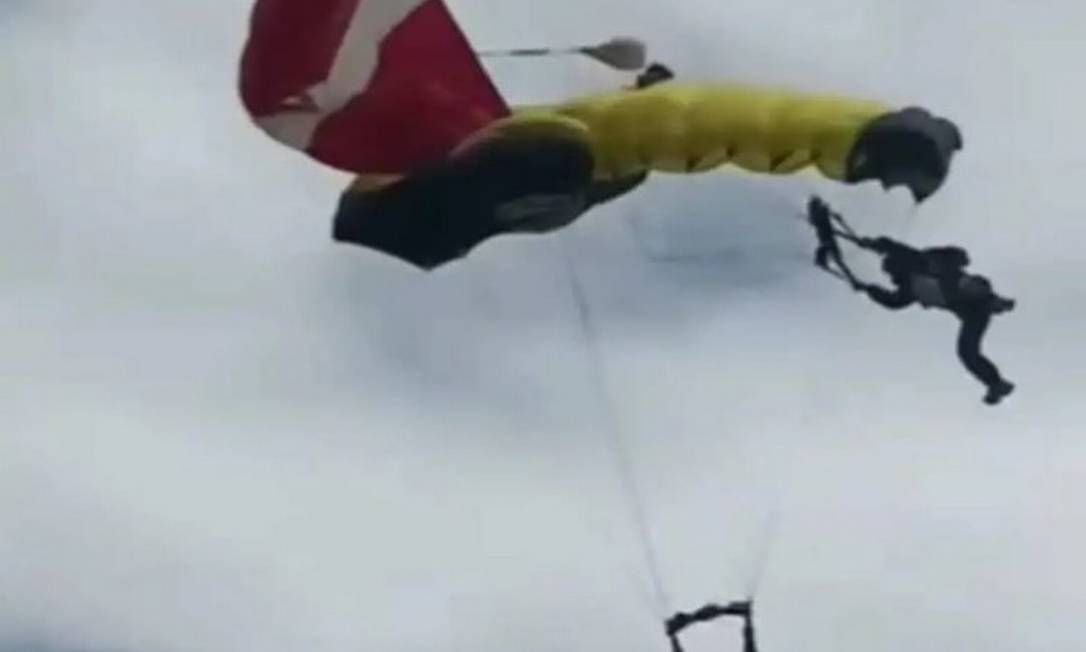 Vídeo mostra momento de queda que matou militar durante salto de paraquedas; assista